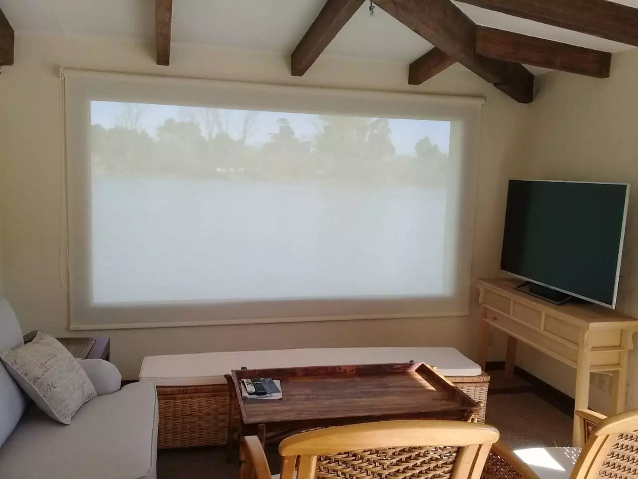 AnyConv.com__Cortinas roller sunscreen cliente barrio la almudena